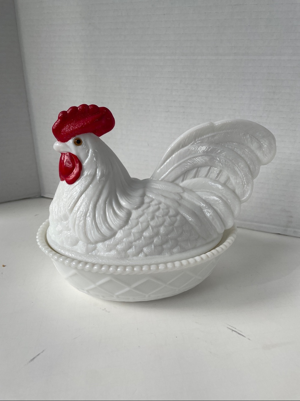 Vintage Westmoreland Milk Glass Rooster "Big Daddy" Hen On nest - Picture 4 of 13